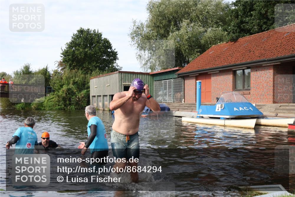 31.08.2025 - Elbe Triathlon Hamburg Luisa Fischer http://msf.ph/oto/8684294 31.08.2025 10:23:57 Schwimmen 1194, 1199 meine-sportfotos.de