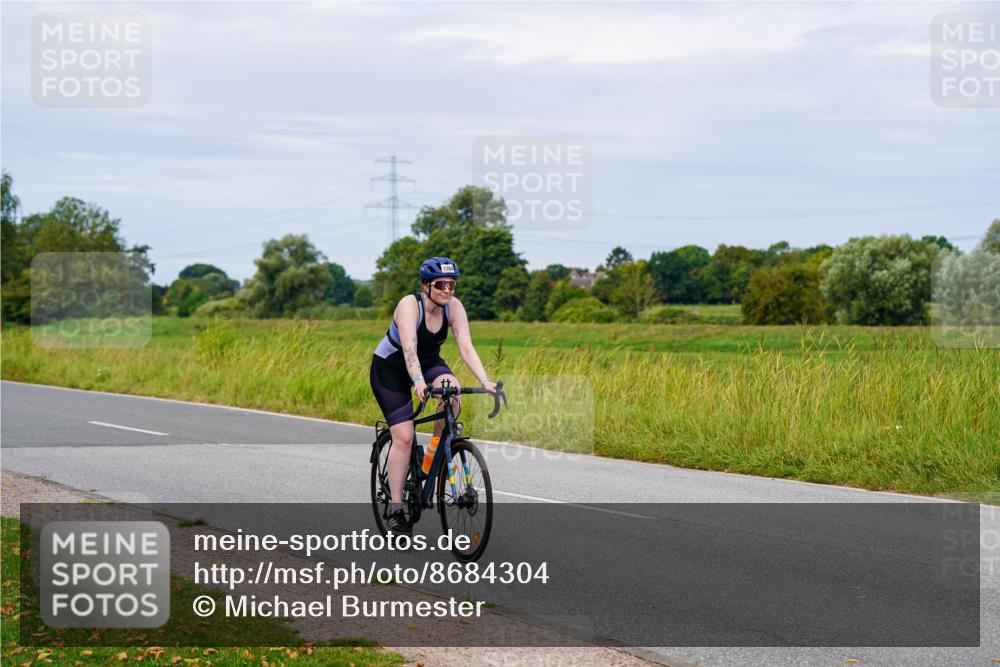 31.08.2025 - Elbe Triathlon Hamburg Michael Burmester http://msf.ph/oto/8684304 31.08.2025 11:19:32 Radfahren 1368 meine-sportfotos.de