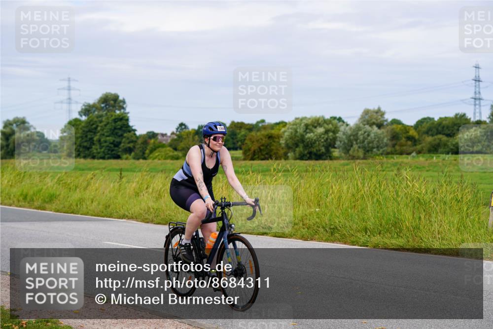 31.08.2025 - Elbe Triathlon Hamburg Michael Burmester http://msf.ph/oto/8684311 31.08.2025 11:19:32 Radfahren 1368 meine-sportfotos.de