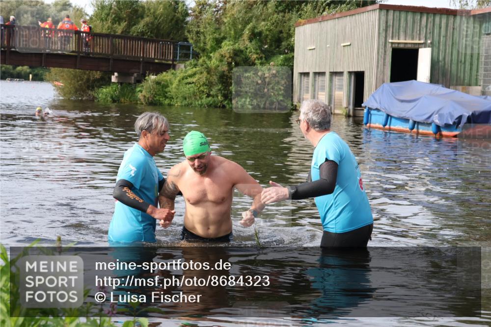 31.08.2025 - Elbe Triathlon Hamburg Luisa Fischer http://msf.ph/oto/8684323 31.08.2025 10:24:56 Schwimmen 1201 meine-sportfotos.de