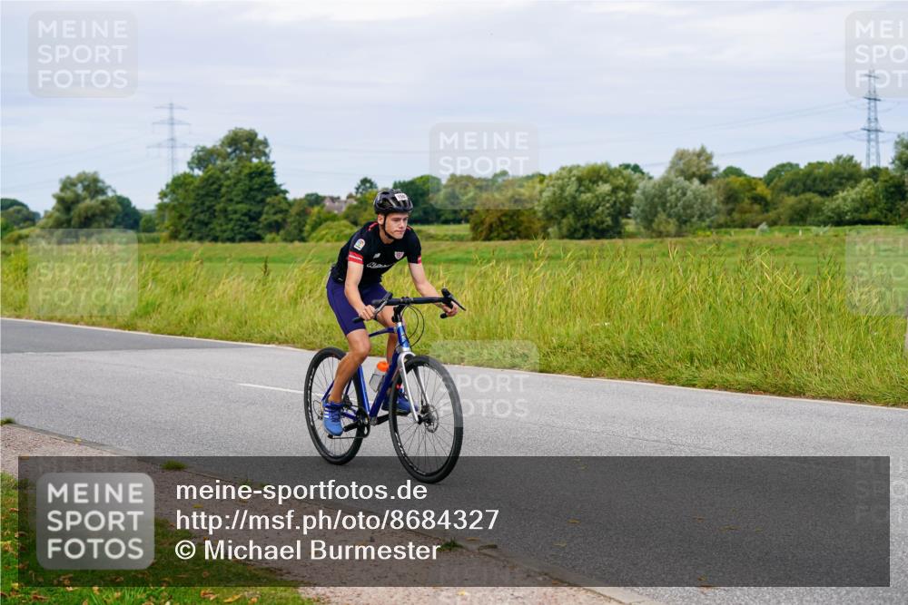 31.08.2025 - Elbe Triathlon Hamburg Michael Burmester http://msf.ph/oto/8684327 31.08.2025 11:19:54 Radfahren 1597 meine-sportfotos.de