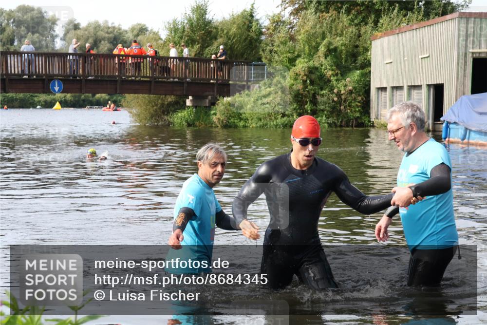 31.08.2025 - Elbe Triathlon Hamburg Luisa Fischer http://msf.ph/oto/8684345 31.08.2025 10:25:12 Schwimmen 1207 meine-sportfotos.de