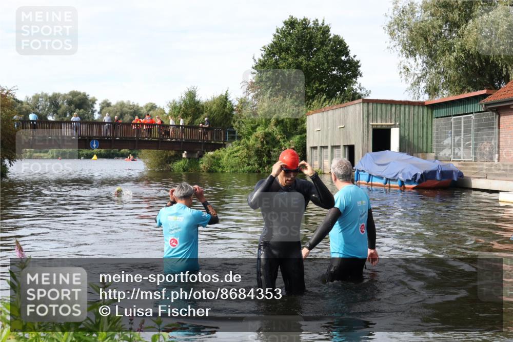 31.08.2025 - Elbe Triathlon Hamburg Luisa Fischer http://msf.ph/oto/8684353 31.08.2025 10:25:14 Schwimmen 1207 meine-sportfotos.de
