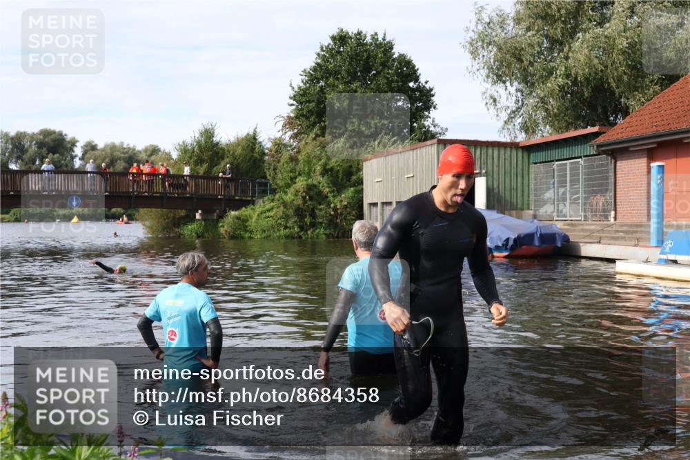 31.08.2025 - Elbe Triathlon Hamburg Luisa Fischer http://msf.ph/oto/8684358 31.08.2025 10:25:16 Schwimmen 1207 meine-sportfotos.de