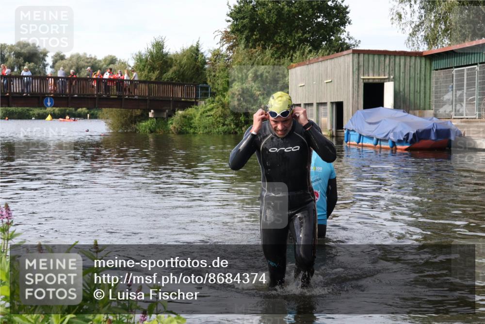 31.08.2025 - Elbe Triathlon Hamburg Luisa Fischer http://msf.ph/oto/8684374 31.08.2025 10:25:43 Schwimmen 1192 meine-sportfotos.de