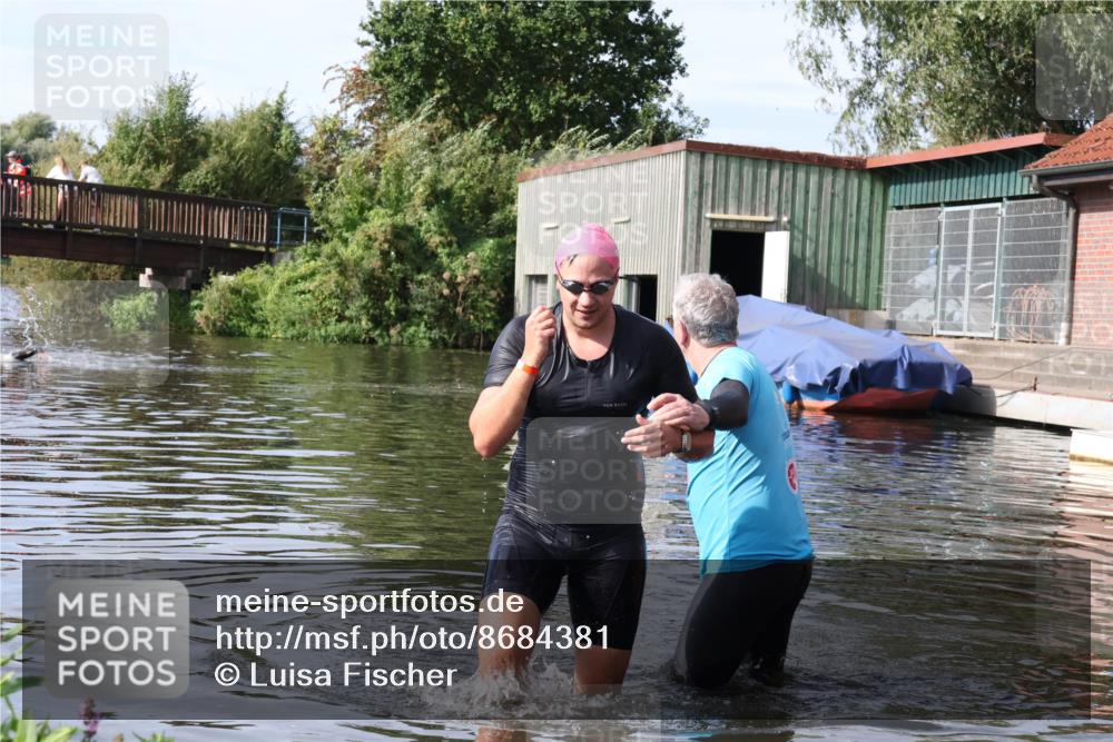 31.08.2025 - Elbe Triathlon Hamburg Luisa Fischer http://msf.ph/oto/8684381 31.08.2025 10:27:08 Schwimmen 1154 meine-sportfotos.de