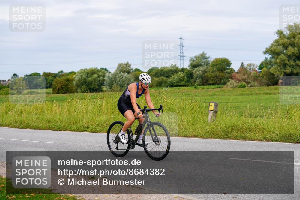 31.08.2025 - Elbe Triathlon Hamburg Michael Burmester http://msf.ph/oto/8684382 31.08.2025 11:20:17 Radfahren 1348, 1536, 1571, 1586 meine-sportfotos.de