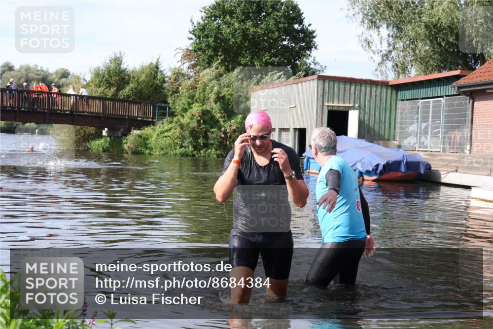 31.08.2025 - Elbe Triathlon Hamburg Luisa Fischer http://msf.ph/oto/8684384 31.08.2025 10:27:09 Schwimmen 1154 meine-sportfotos.de
