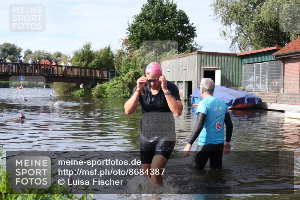 31.08.2025 - Elbe Triathlon Hamburg Luisa Fischer http://msf.ph/oto/8684387 31.08.2025 10:27:09 Schwimmen 1154 meine-sportfotos.de