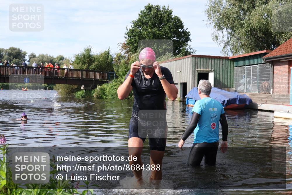 31.08.2025 - Elbe Triathlon Hamburg Luisa Fischer http://msf.ph/oto/8684388 31.08.2025 10:27:10 Schwimmen 1154 meine-sportfotos.de