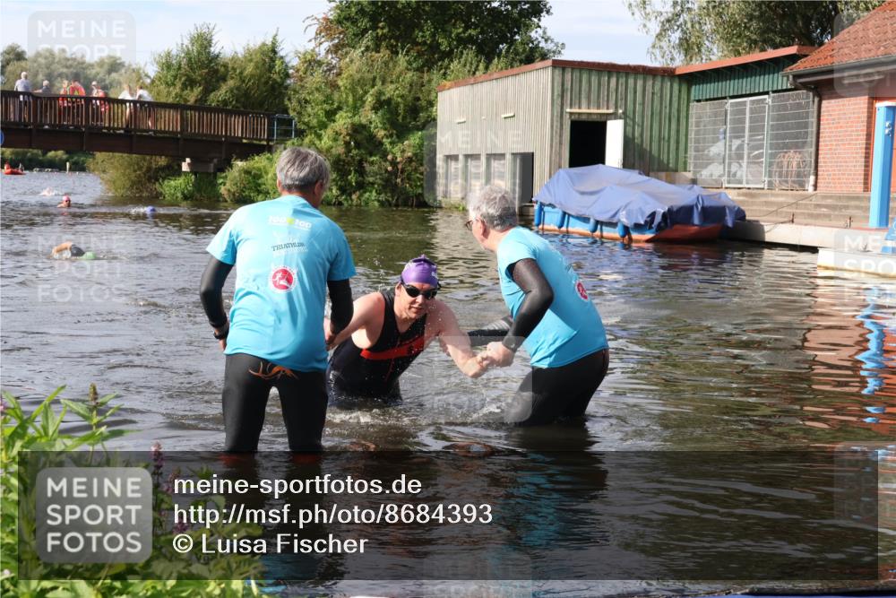 31.08.2025 - Elbe Triathlon Hamburg Luisa Fischer http://msf.ph/oto/8684393 31.08.2025 10:27:27 Schwimmen 1122, 1304 meine-sportfotos.de