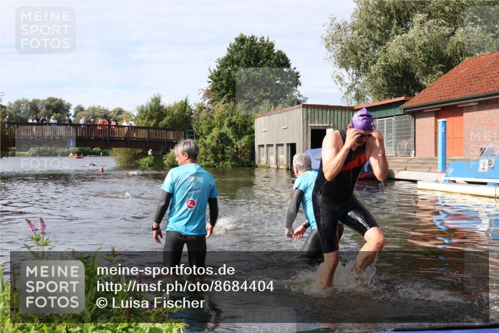 31.08.2025 - Elbe Triathlon Hamburg Luisa Fischer http://msf.ph/oto/8684404 31.08.2025 10:27:29 Schwimmen 1122, 1304 meine-sportfotos.de