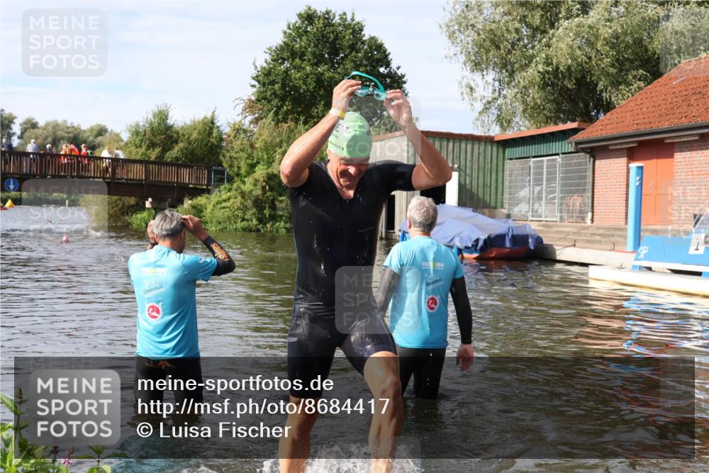 31.08.2025 - Elbe Triathlon Hamburg Luisa Fischer http://msf.ph/oto/8684417 31.08.2025 10:27:43 Schwimmen 1291 meine-sportfotos.de