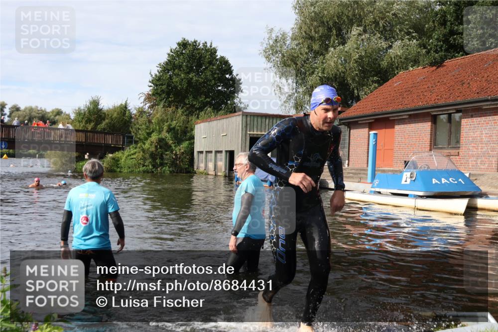 31.08.2025 - Elbe Triathlon Hamburg Luisa Fischer http://msf.ph/oto/8684431 31.08.2025 10:28:02 Schwimmen 1287 meine-sportfotos.de