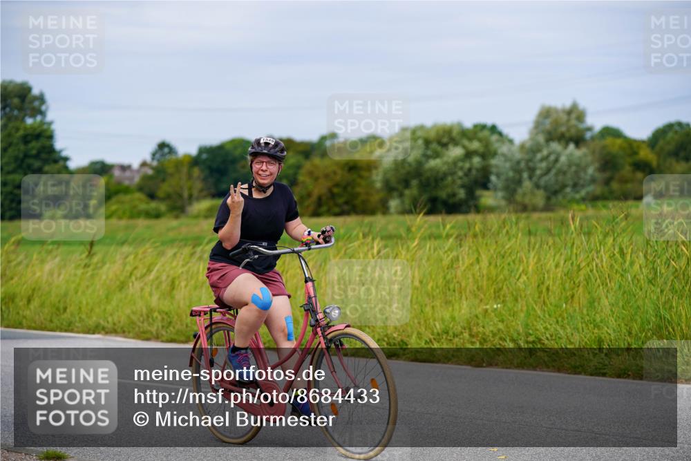 31.08.2025 - Elbe Triathlon Hamburg Michael Burmester http://msf.ph/oto/8684433 31.08.2025 11:20:44 Radfahren 1349, 1507, 1523 meine-sportfotos.de