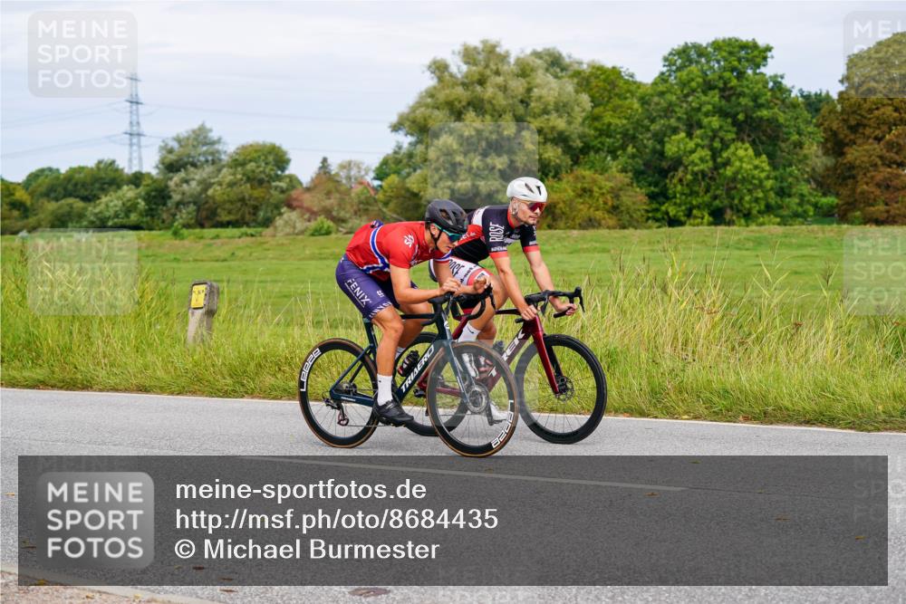 31.08.2025 - Elbe Triathlon Hamburg Michael Burmester http://msf.ph/oto/8684435 31.08.2025 11:20:46 Radfahren 1349, 1507, 1523 meine-sportfotos.de