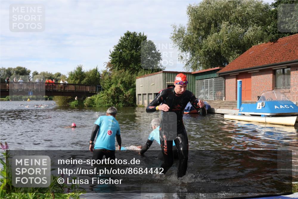 31.08.2025 - Elbe Triathlon Hamburg Luisa Fischer http://msf.ph/oto/8684442 31.08.2025 10:28:23 Schwimmen 1278, 1315 meine-sportfotos.de
