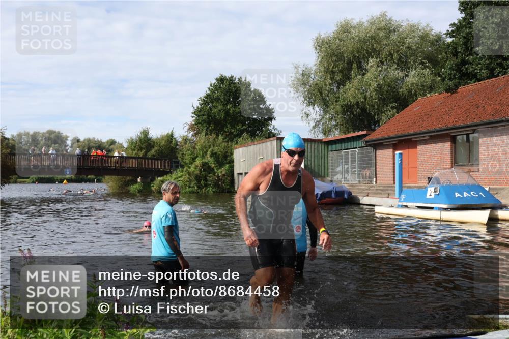 31.08.2025 - Elbe Triathlon Hamburg Luisa Fischer http://msf.ph/oto/8684458 31.08.2025 10:28:27 Schwimmen 1278, 1315 meine-sportfotos.de