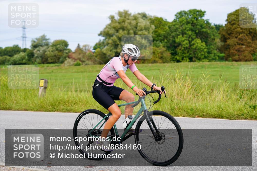 31.08.2025 - Elbe Triathlon Hamburg Michael Burmester http://msf.ph/oto/8684460 31.08.2025 11:20:50 Radfahren 1507, 1523 meine-sportfotos.de