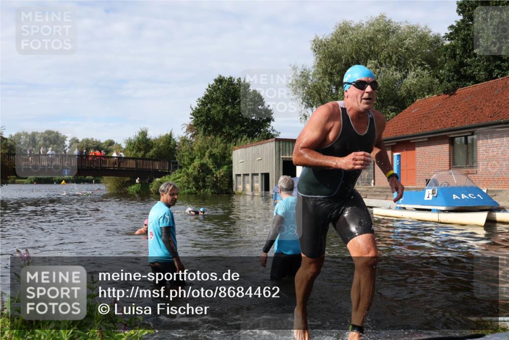 31.08.2025 - Elbe Triathlon Hamburg Luisa Fischer http://msf.ph/oto/8684462 31.08.2025 10:28:28 Schwimmen 1278, 1315 meine-sportfotos.de