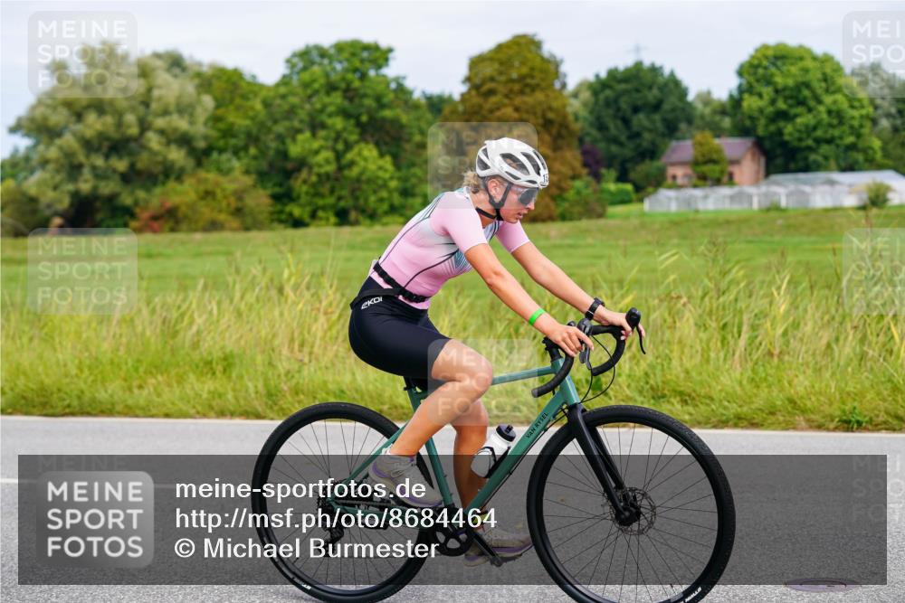 31.08.2025 - Elbe Triathlon Hamburg Michael Burmester http://msf.ph/oto/8684464 31.08.2025 11:20:50 Radfahren 1507, 1523 meine-sportfotos.de