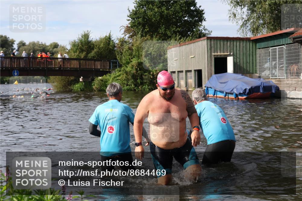 31.08.2025 - Elbe Triathlon Hamburg Luisa Fischer http://msf.ph/oto/8684469 31.08.2025 10:28:39 Schwimmen 1172, 1272 meine-sportfotos.de
