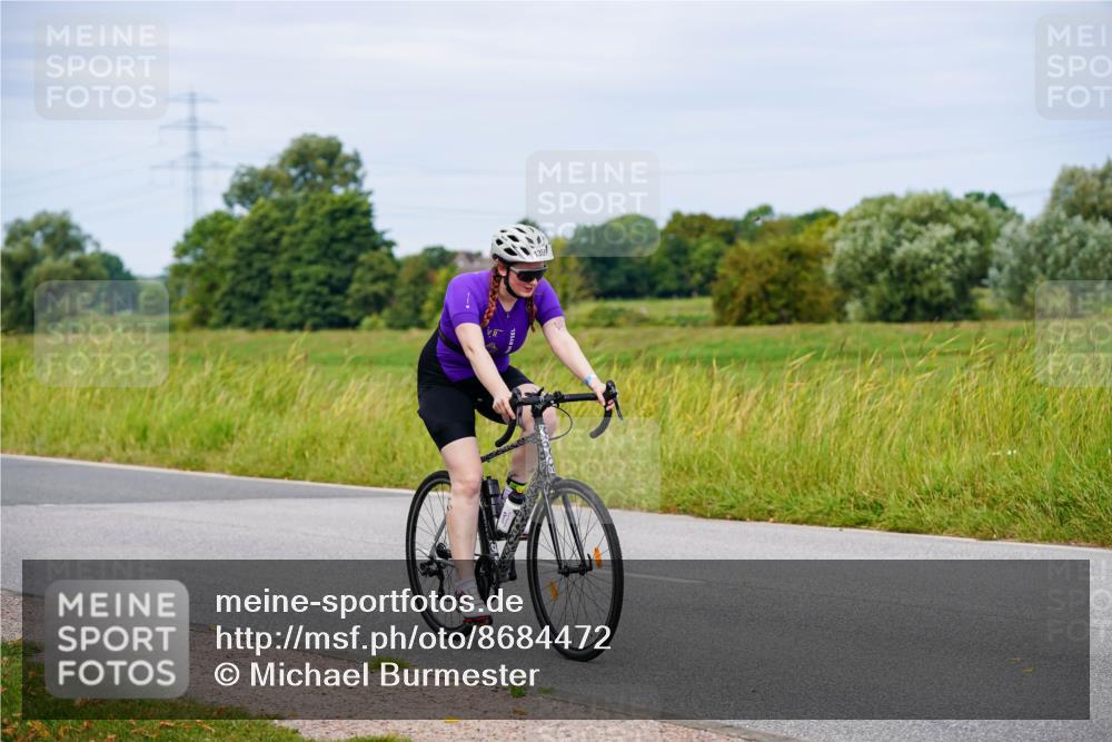 31.08.2025 - Elbe Triathlon Hamburg Michael Burmester http://msf.ph/oto/8684472 31.08.2025 11:21:00 Radfahren 1359, 1360, 1464 meine-sportfotos.de