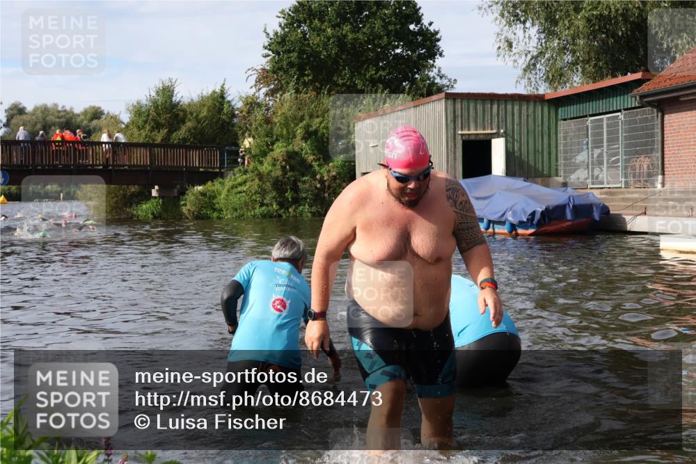 31.08.2025 - Elbe Triathlon Hamburg Luisa Fischer http://msf.ph/oto/8684473 31.08.2025 10:28:40 Schwimmen 1172, 1272 meine-sportfotos.de