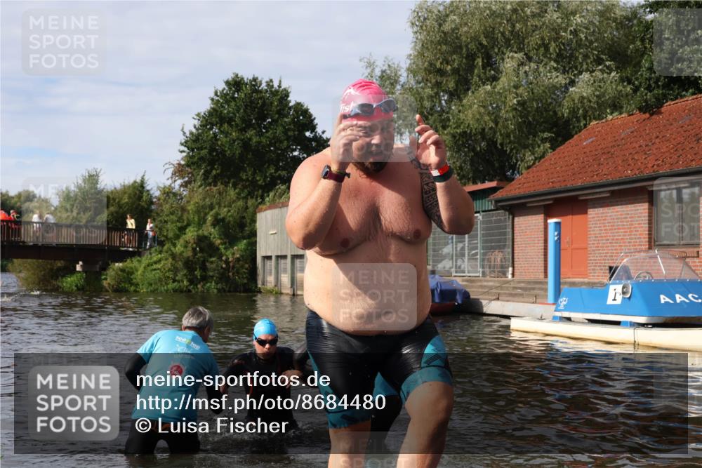 31.08.2025 - Elbe Triathlon Hamburg Luisa Fischer http://msf.ph/oto/8684480 31.08.2025 10:28:42 Schwimmen 1172, 1272 meine-sportfotos.de