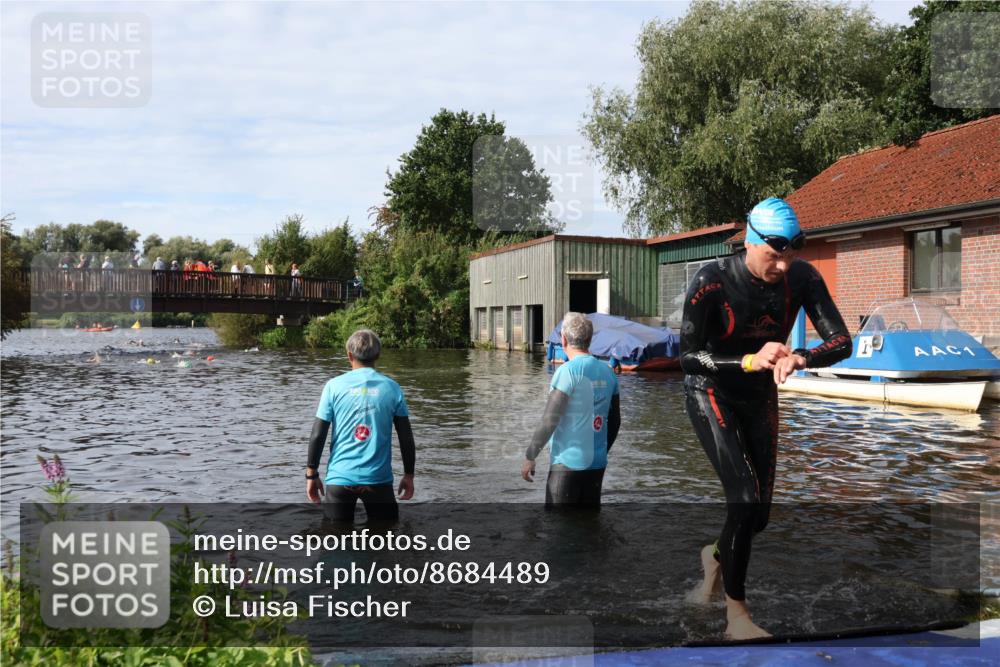 31.08.2025 - Elbe Triathlon Hamburg Luisa Fischer http://msf.ph/oto/8684489 31.08.2025 10:28:45 Schwimmen 1172, 1272 meine-sportfotos.de