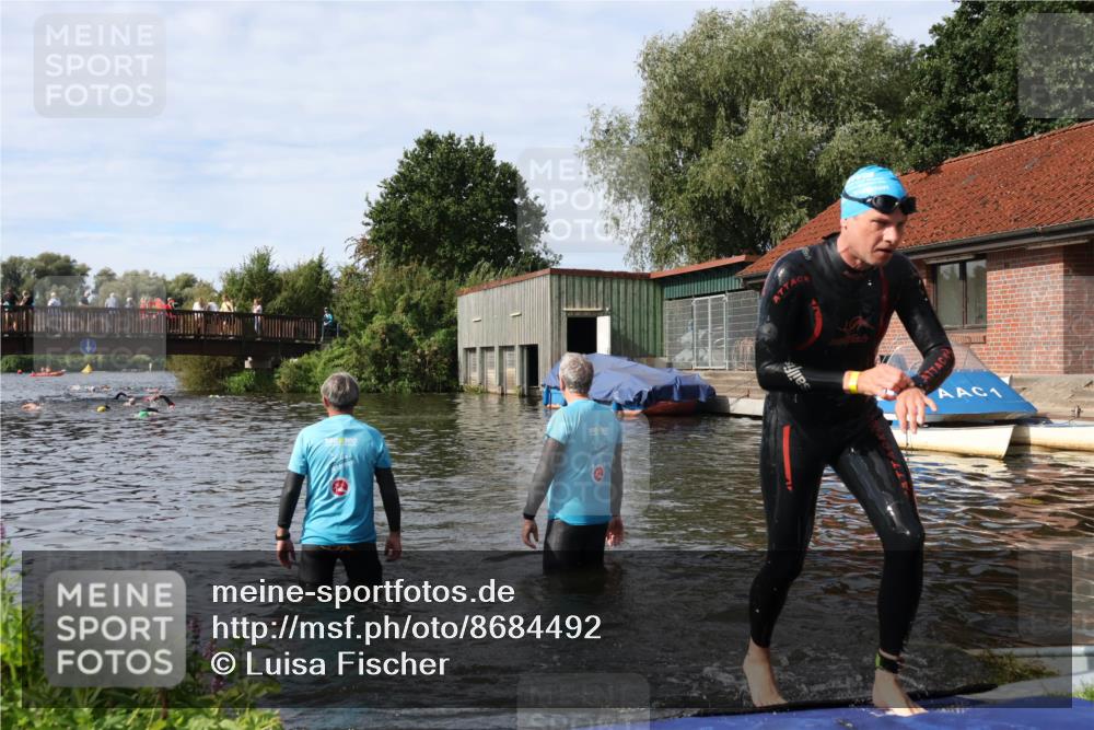 31.08.2025 - Elbe Triathlon Hamburg Luisa Fischer http://msf.ph/oto/8684492 31.08.2025 10:28:45 Schwimmen 1172, 1272 meine-sportfotos.de