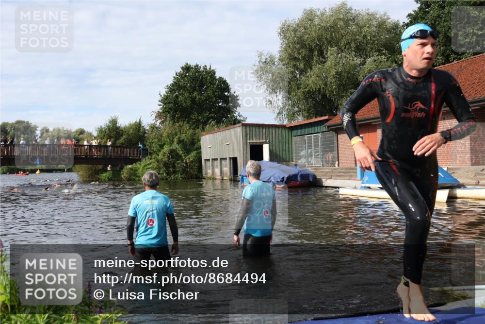31.08.2025 - Elbe Triathlon Hamburg Luisa Fischer http://msf.ph/oto/8684494 31.08.2025 10:28:46 Schwimmen 1172, 1272 meine-sportfotos.de