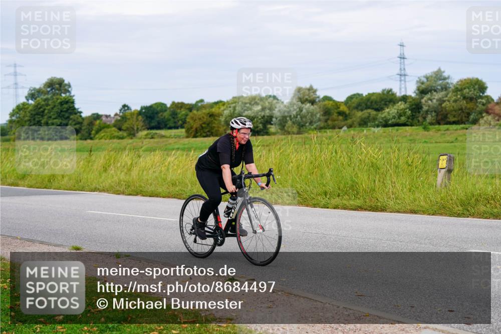 31.08.2025 - Elbe Triathlon Hamburg Michael Burmester http://msf.ph/oto/8684497 31.08.2025 11:21:06 Radfahren 1360, 1464, 1552 meine-sportfotos.de