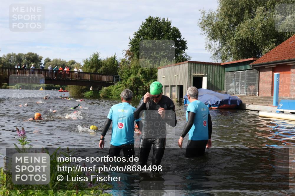 31.08.2025 - Elbe Triathlon Hamburg Luisa Fischer http://msf.ph/oto/8684498 31.08.2025 10:29:14 Schwimmen 1161, 1258, 1298 meine-sportfotos.de