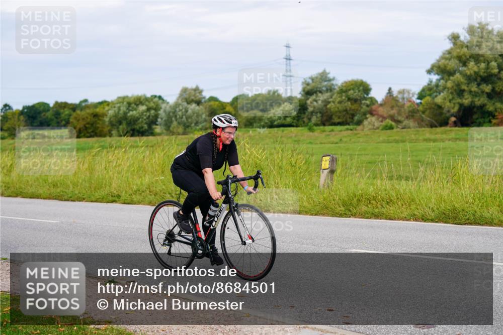 31.08.2025 - Elbe Triathlon Hamburg Michael Burmester http://msf.ph/oto/8684501 31.08.2025 11:21:06 Radfahren 1360, 1464, 1552 meine-sportfotos.de