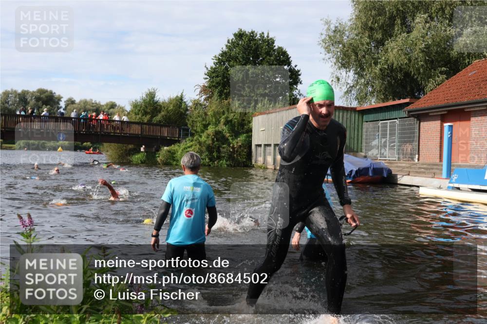 31.08.2025 - Elbe Triathlon Hamburg Luisa Fischer http://msf.ph/oto/8684502 31.08.2025 10:29:15 Schwimmen 1161, 1258, 1298 meine-sportfotos.de