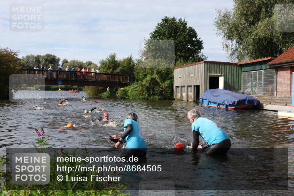 31.08.2025 - Elbe Triathlon Hamburg Luisa Fischer http://msf.ph/oto/8684505 31.08.2025 10:29:17 Schwimmen 1161, 1258, 1298 meine-sportfotos.de