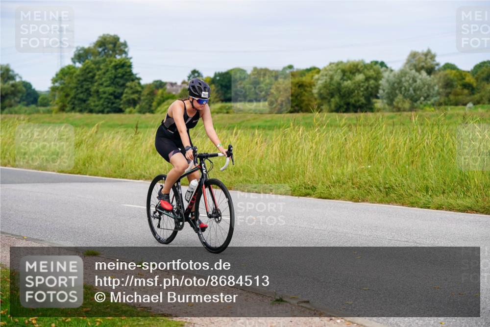 31.08.2025 - Elbe Triathlon Hamburg Michael Burmester http://msf.ph/oto/8684513 31.08.2025 11:21:30 Radfahren 1590, 1613 meine-sportfotos.de
