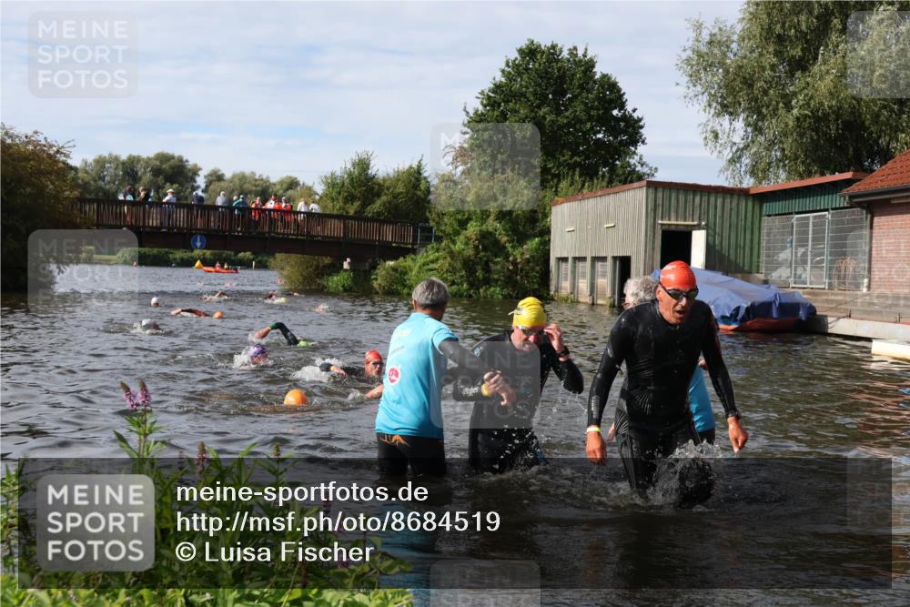 31.08.2025 - Elbe Triathlon Hamburg Luisa Fischer http://msf.ph/oto/8684519 31.08.2025 10:29:20 Schwimmen 1161, 1248, 1286, 1298 meine-sportfotos.de