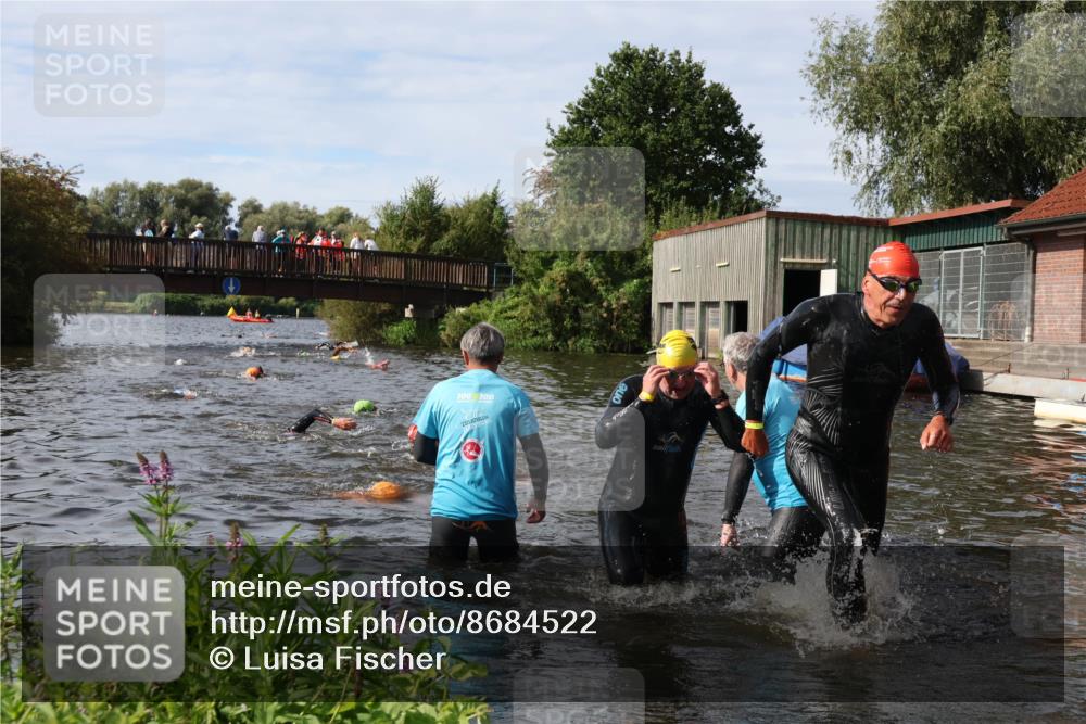 31.08.2025 - Elbe Triathlon Hamburg Luisa Fischer http://msf.ph/oto/8684522 31.08.2025 10:29:20 Schwimmen 1161, 1248, 1286, 1298 meine-sportfotos.de
