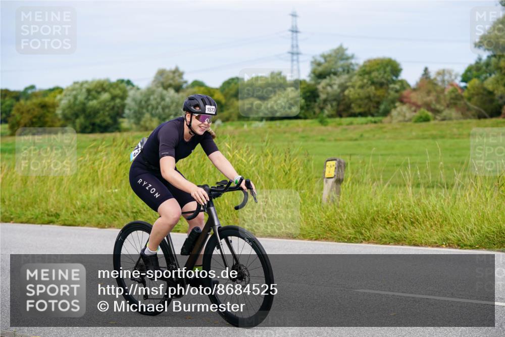 31.08.2025 - Elbe Triathlon Hamburg Michael Burmester http://msf.ph/oto/8684525 31.08.2025 11:21:43 Radfahren 1549, 1573 meine-sportfotos.de
