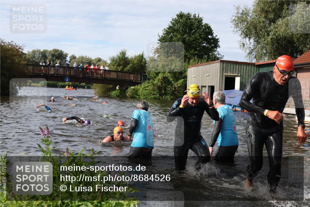 31.08.2025 - Elbe Triathlon Hamburg Luisa Fischer http://msf.ph/oto/8684526 31.08.2025 10:29:21 Schwimmen 1161, 1248, 1286, 1298 meine-sportfotos.de