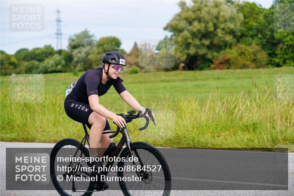 31.08.2025 - Elbe Triathlon Hamburg Michael Burmester http://msf.ph/oto/8684527 31.08.2025 11:21:43 Radfahren 1549, 1573 meine-sportfotos.de