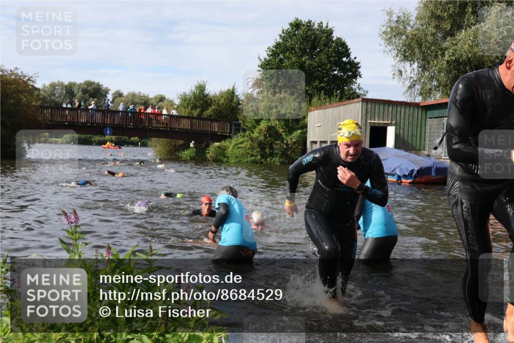 31.08.2025 - Elbe Triathlon Hamburg Luisa Fischer http://msf.ph/oto/8684529 31.08.2025 10:29:22 Schwimmen 1161, 1248, 1286, 1298 meine-sportfotos.de
