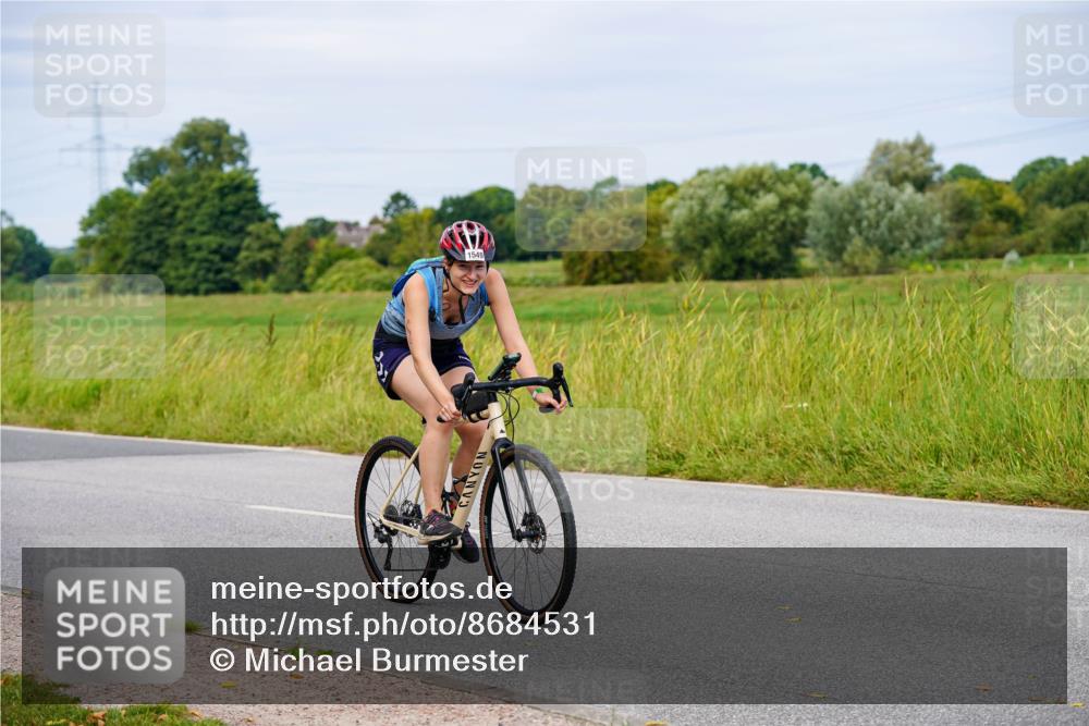 31.08.2025 - Elbe Triathlon Hamburg Michael Burmester http://msf.ph/oto/8684531 31.08.2025 11:21:48 Radfahren 1549 meine-sportfotos.de