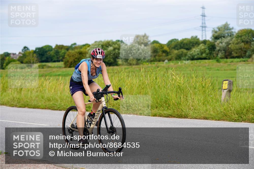31.08.2025 - Elbe Triathlon Hamburg Michael Burmester http://msf.ph/oto/8684535 31.08.2025 11:21:48 Radfahren 1549 meine-sportfotos.de