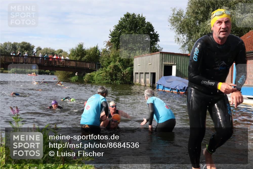 31.08.2025 - Elbe Triathlon Hamburg Luisa Fischer http://msf.ph/oto/8684536 31.08.2025 10:29:23 Schwimmen 1161, 1248, 1286, 1298 meine-sportfotos.de