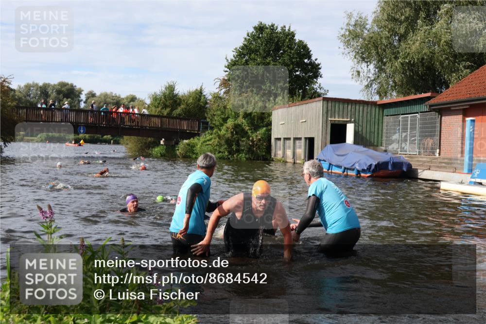 31.08.2025 - Elbe Triathlon Hamburg Luisa Fischer http://msf.ph/oto/8684542 31.08.2025 10:29:24 Schwimmen 1161, 1248, 1286, 1298 meine-sportfotos.de