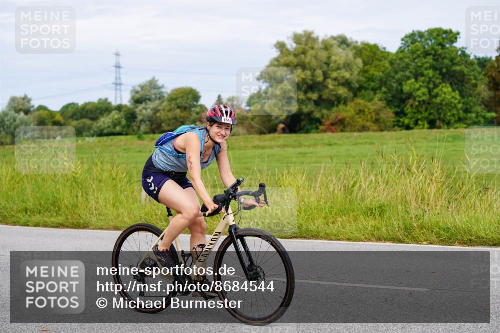 31.08.2025 - Elbe Triathlon Hamburg Michael Burmester http://msf.ph/oto/8684544 31.08.2025 11:21:49 Radfahren 1549 meine-sportfotos.de