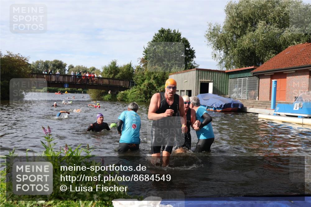 31.08.2025 - Elbe Triathlon Hamburg Luisa Fischer http://msf.ph/oto/8684549 31.08.2025 10:29:26 Schwimmen 1161, 1248, 1286, 1298, 1301 meine-sportfotos.de